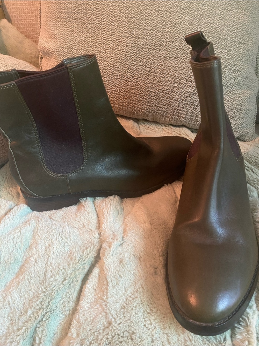 Cole Haan Nike Air Evan  Waterproof Boots
